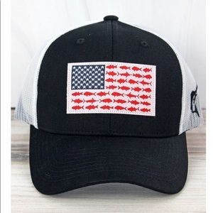 BLACK AND WHITE USA FISH FLAG MESH HAT